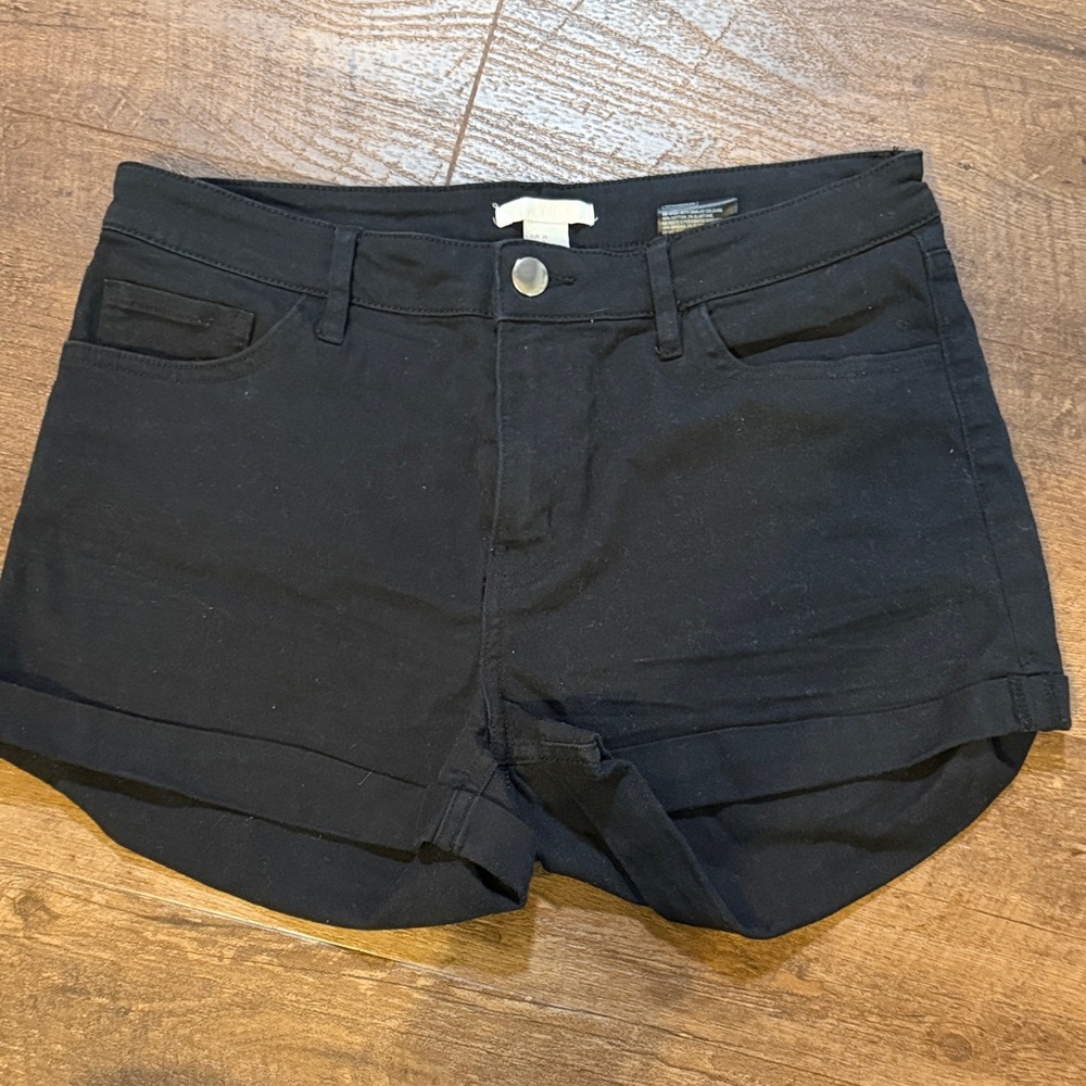 Classic Black H&M Women's Shorts